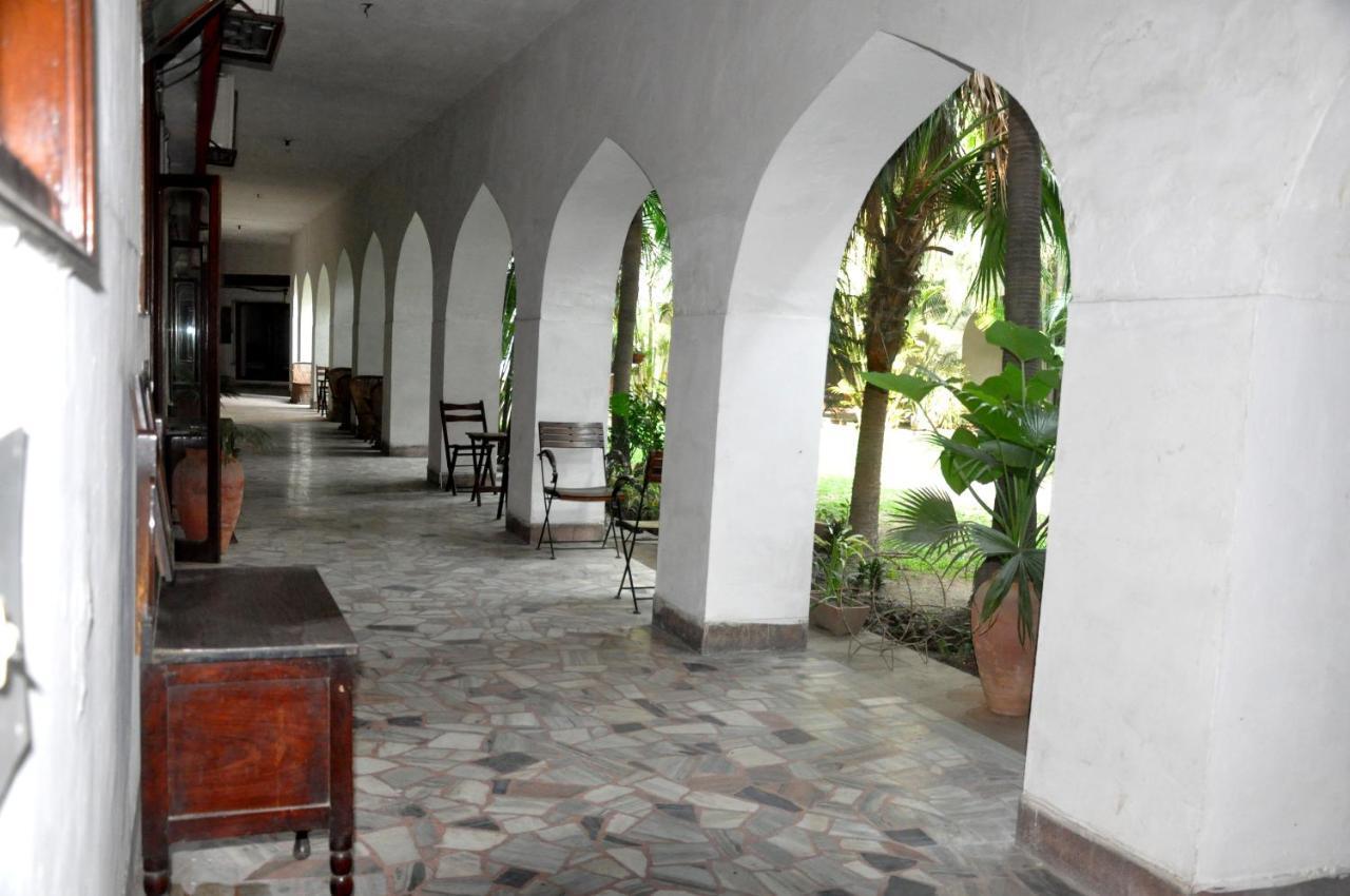 Grand Hotel Amritsar Esterno foto