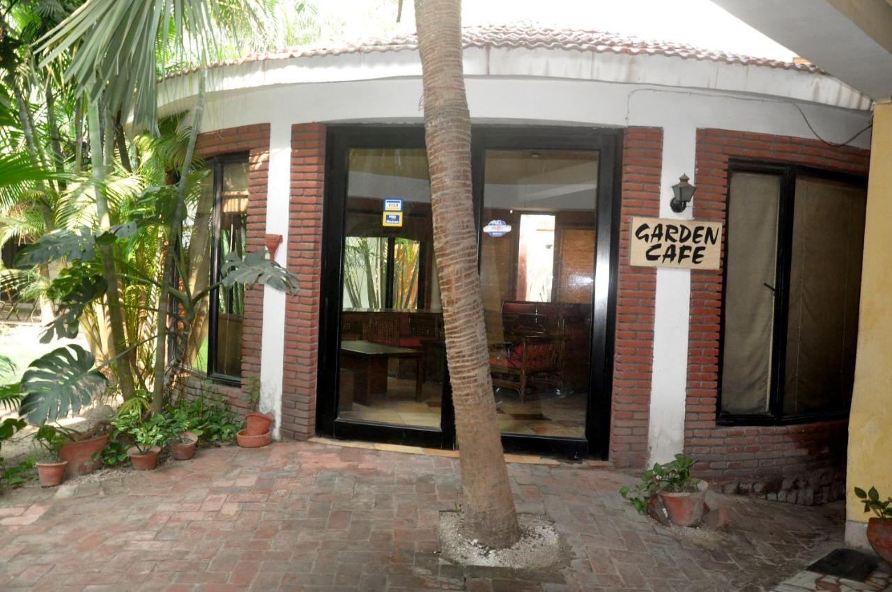 Grand Hotel Amritsar Esterno foto